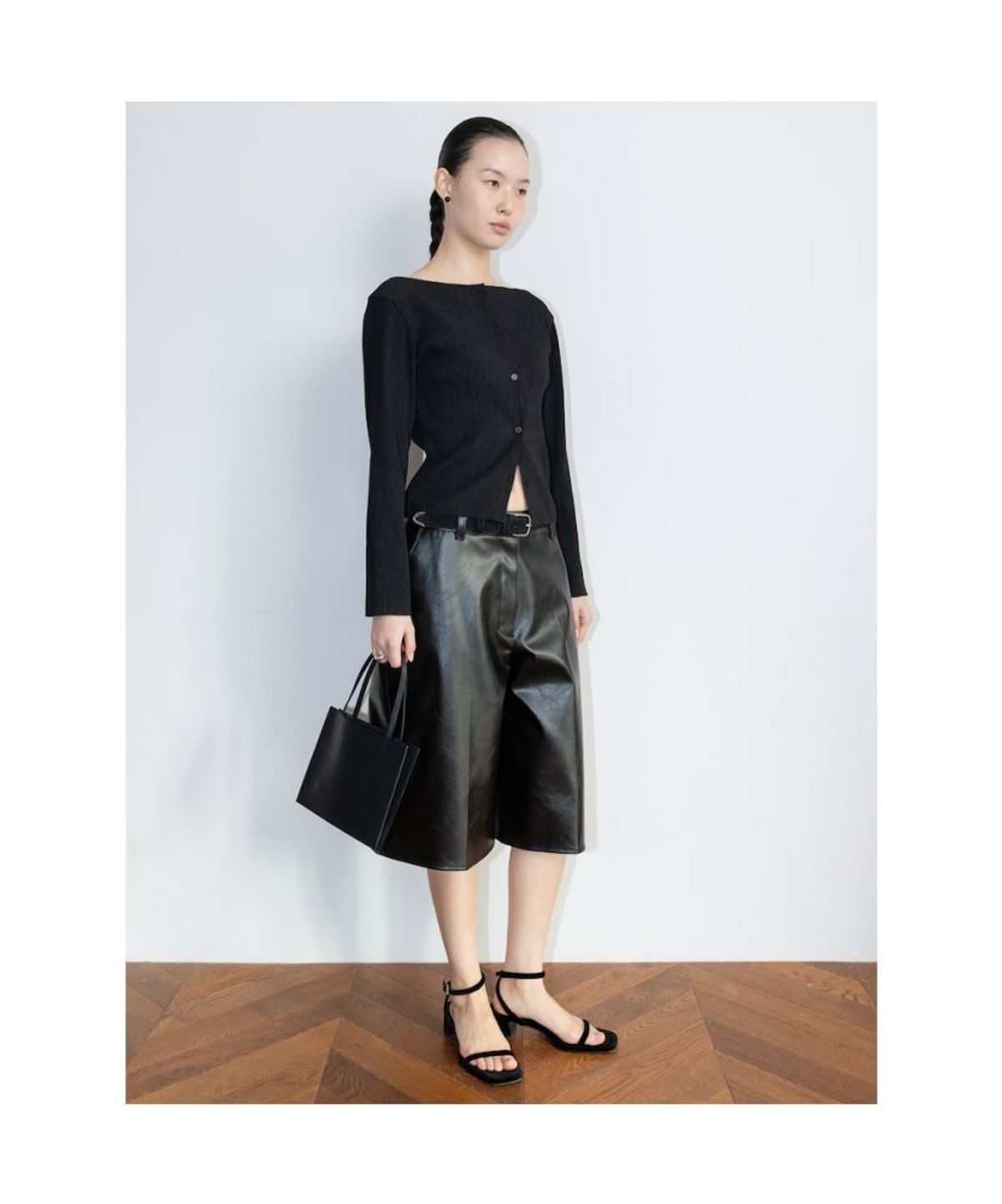 디애퍼처(THE APERTURE) Flip Bag_Leather  Black (TA62D4A055)
