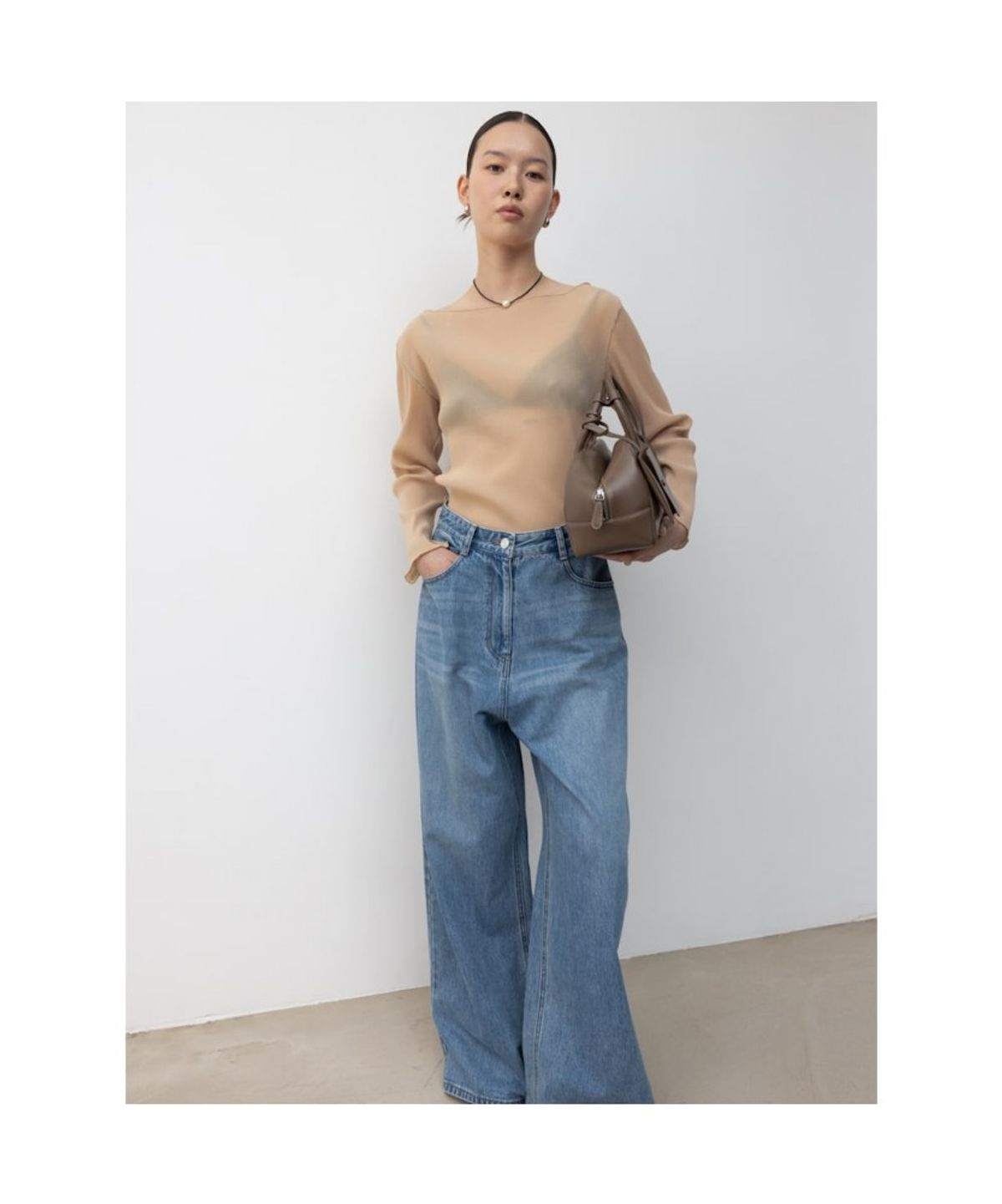디애퍼처(THE APERTURE) Teana Pleated Top  Beige (TA6241A02A)
