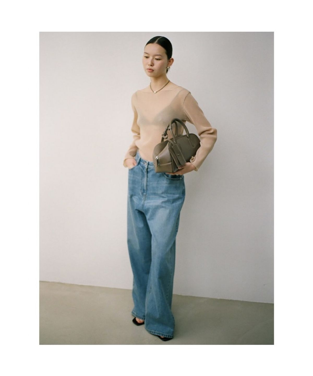 디애퍼처(THE APERTURE) Teana Pleated Top  Beige (TA6241A02A)