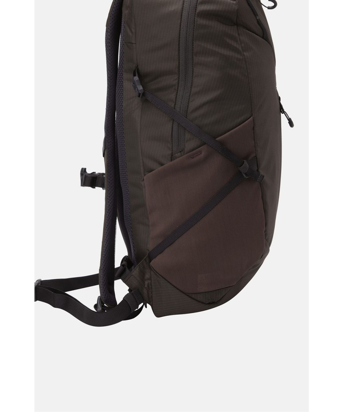 코오롱스포츠(KOLON SPORT) 티어드롭형 AXIOM 백팩 20L QEBXX26221LBR