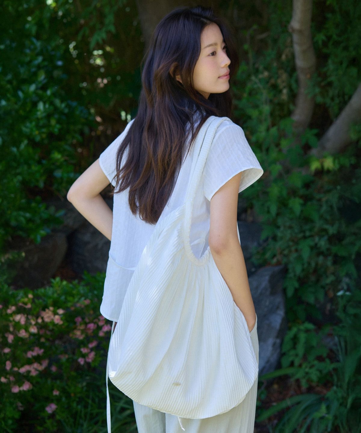 어다울(ADAUL) Big pleats pot bag - 2color