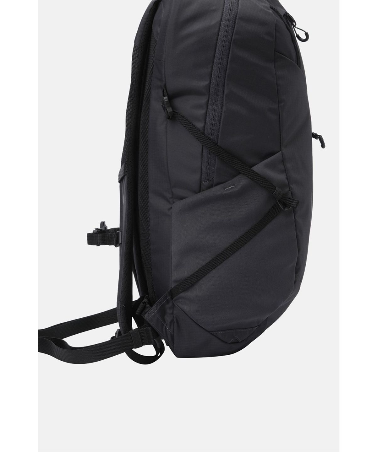 코오롱스포츠(KOLON SPORT) 티어드롭형 AXIOM 백팩 20L QEBXX26221CGY