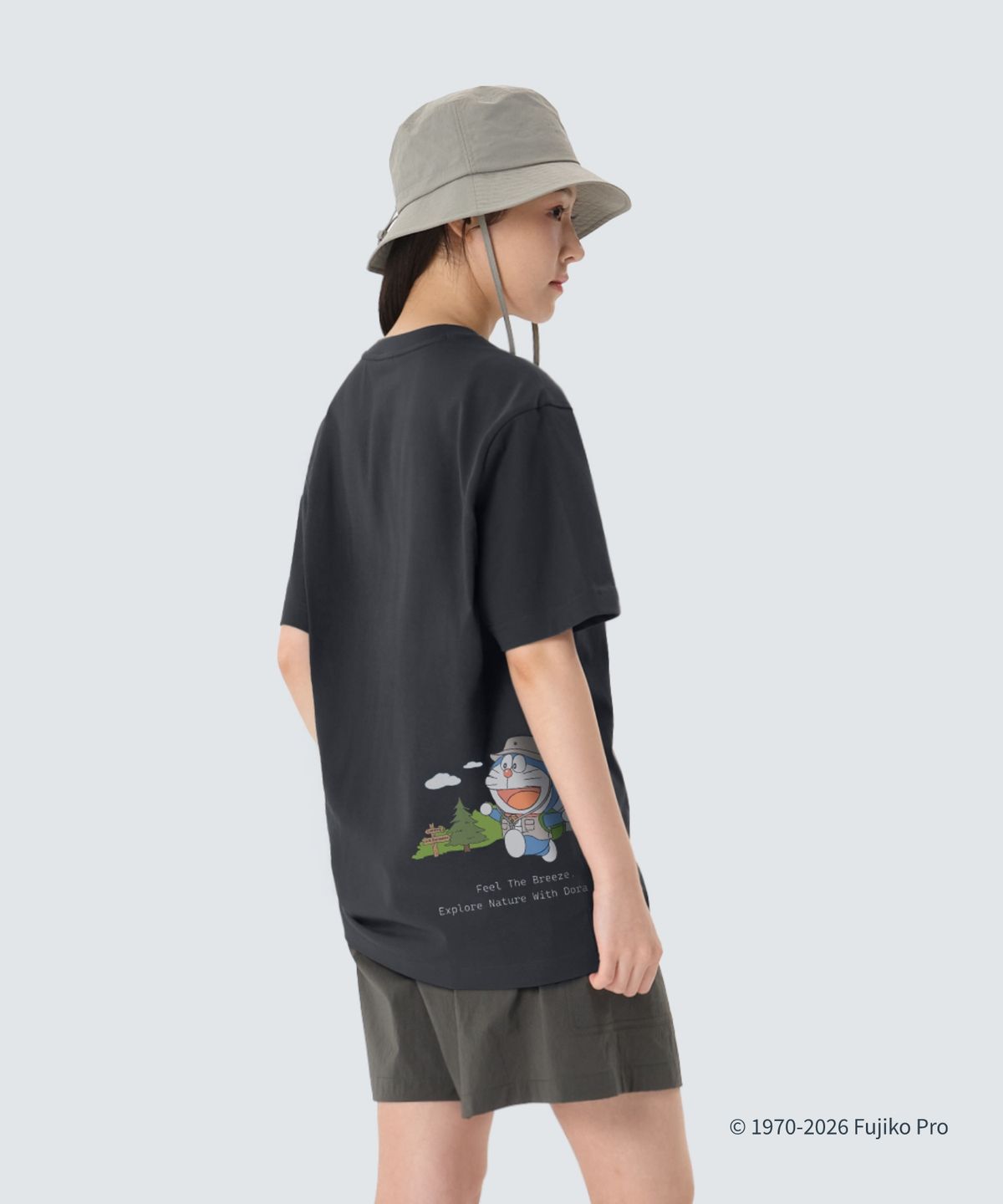 스노우피크 어패럴(SNOWPEAK APPAREL) [스노우피크 I 도라에몽] 백패킹 반팔 티셔츠 (S26MUFTS96) Dark Navy