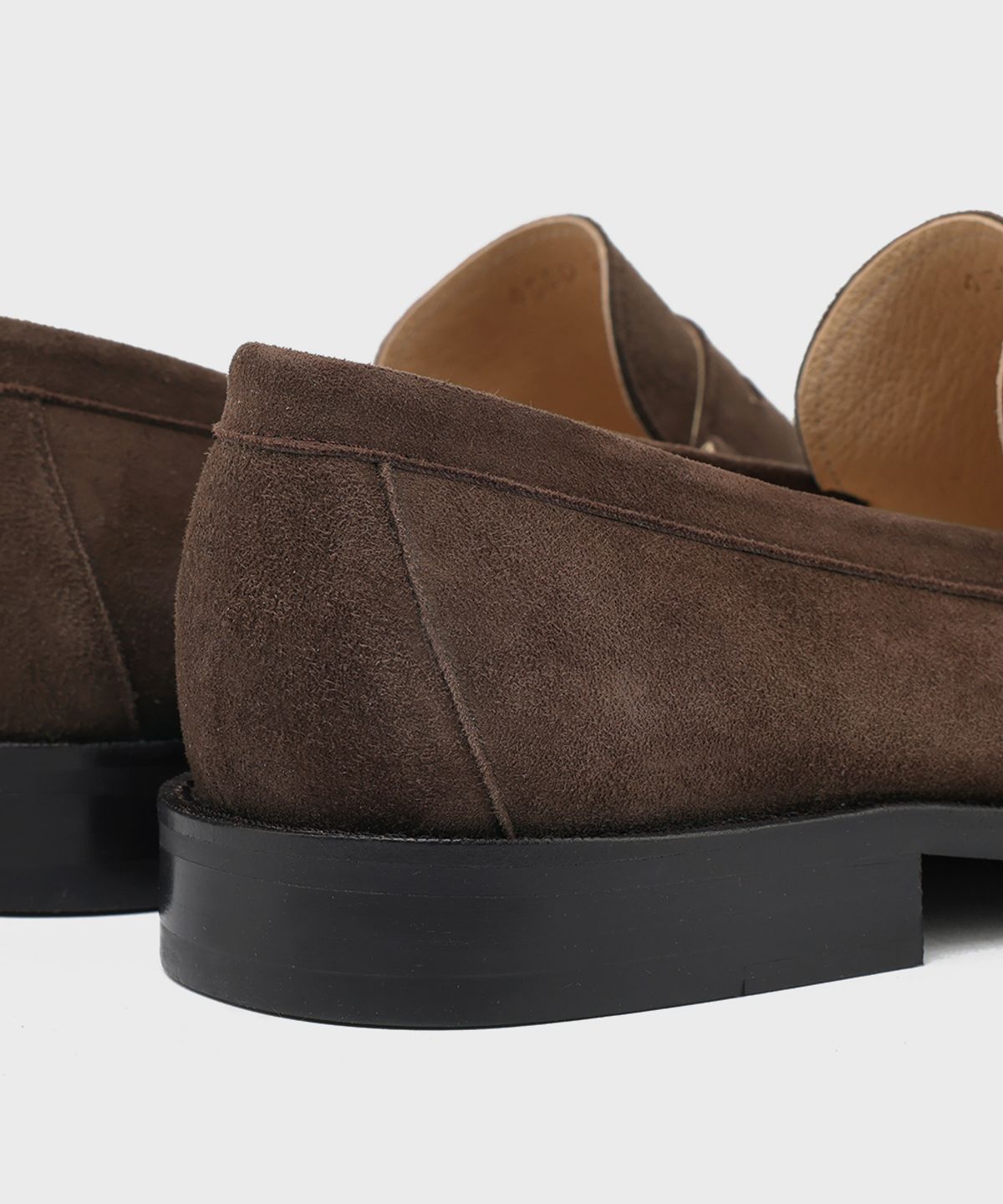 피렌체 아뜨리에(FIRENZE ATELIER) [홍창] 셔링디테일 스탠다드 페니로퍼 4080 [DARK BROWN SUEDE]