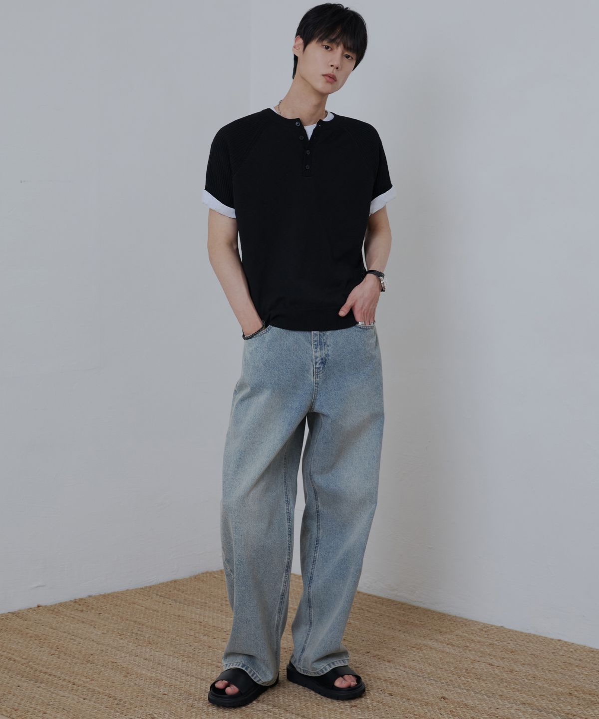 노드유(NODU) 라글란 헨리넥 리브드 크롭 니트 [블랙]