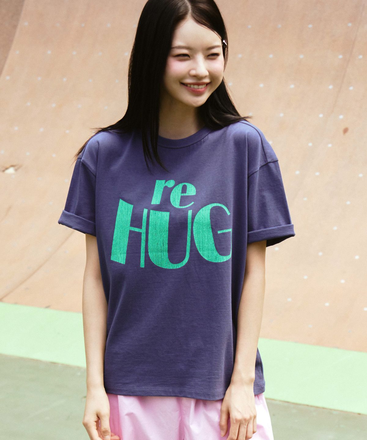 유니버스 가먼트(UNIVERSE GARMENT) RE HUG 크랙 티셔츠_NAVY