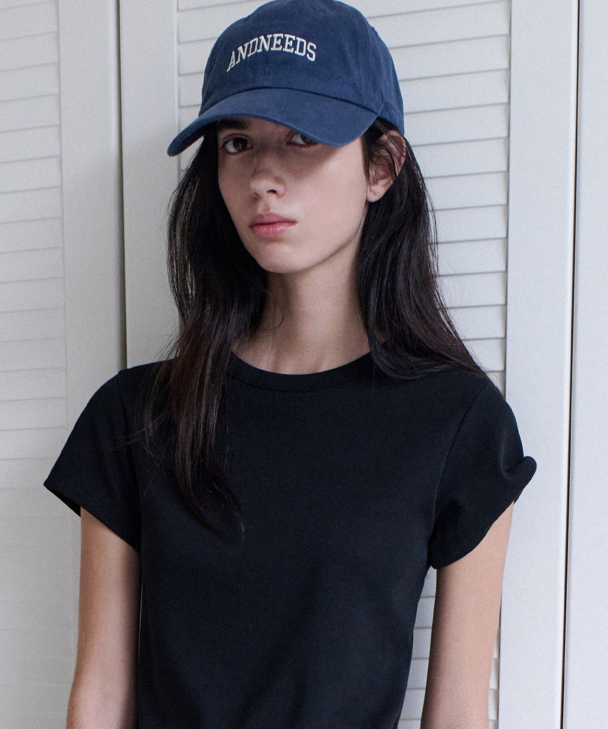 앤니즈(ANDNEEDS) Tipo logo ball cap (navy)