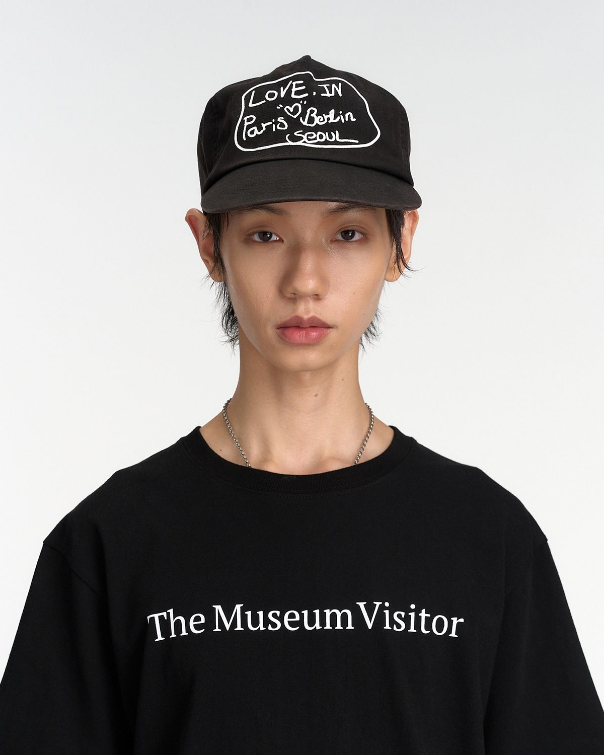 더뮤지엄비지터(THEMUSEUMVISITOR) LOVE IN WASHED BALL CAP (BLACK)