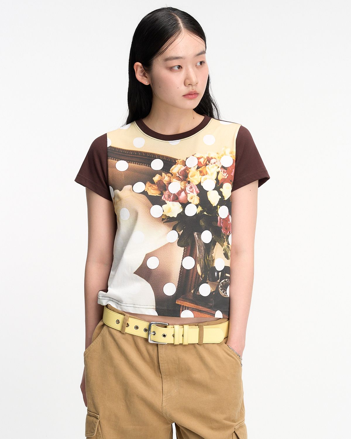 더뮤지엄비지터(THEMUSEUMVISITOR) W DOT COLLAGE PRINTED T-SHIRT (BROWN)