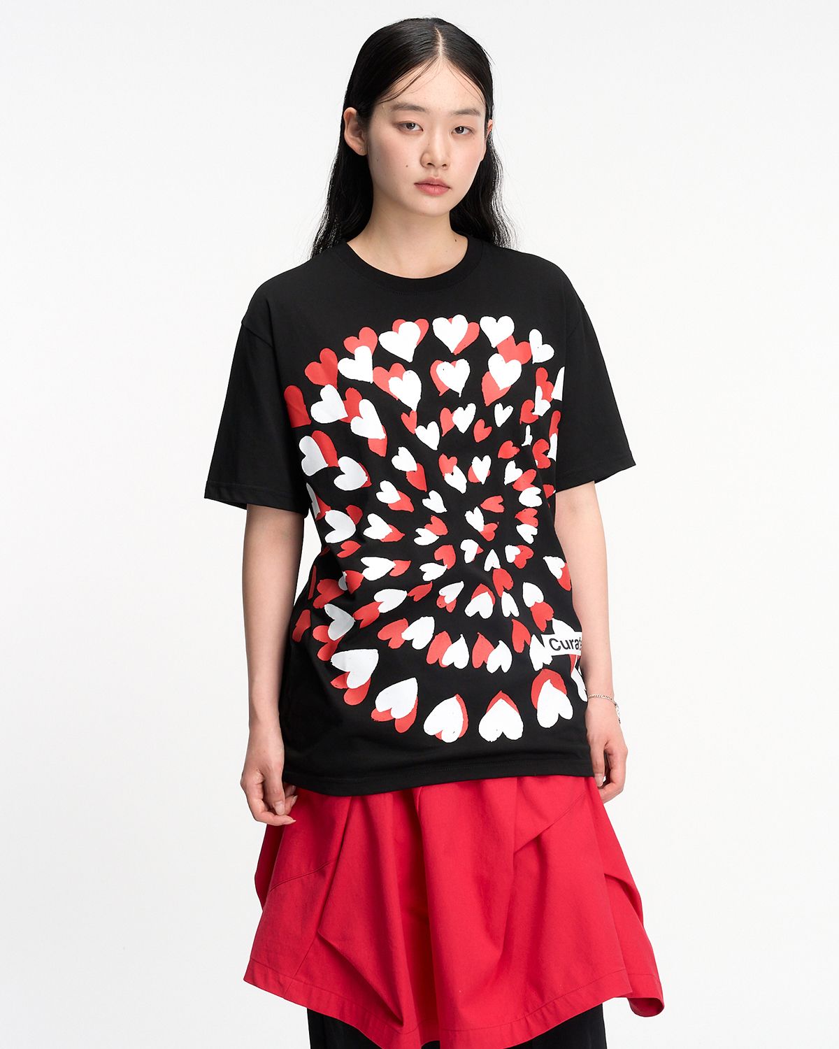 더뮤지엄비지터(THEMUSEUMVISITOR) HEART BLOSSOM OVERFIT T-SHIRT (BLACK)