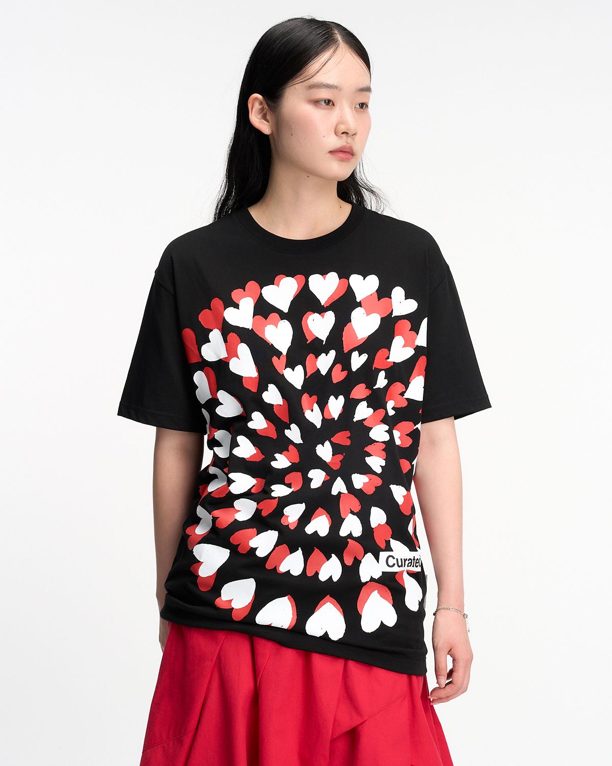 더뮤지엄비지터(THEMUSEUMVISITOR) HEART BLOSSOM OVERFIT T-SHIRT (BLACK)