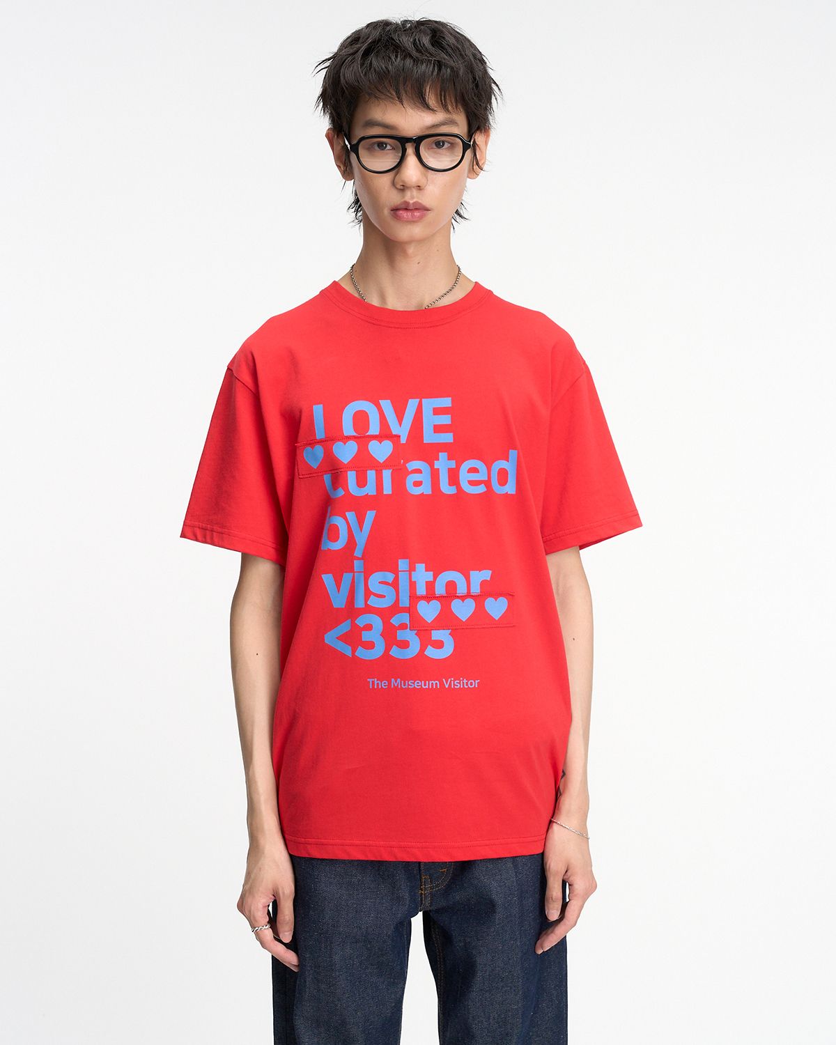 더뮤지엄비지터(THEMUSEUMVISITOR) HEART PATCH LOVE CURATED OVERFIT T-SHIRT (RED)