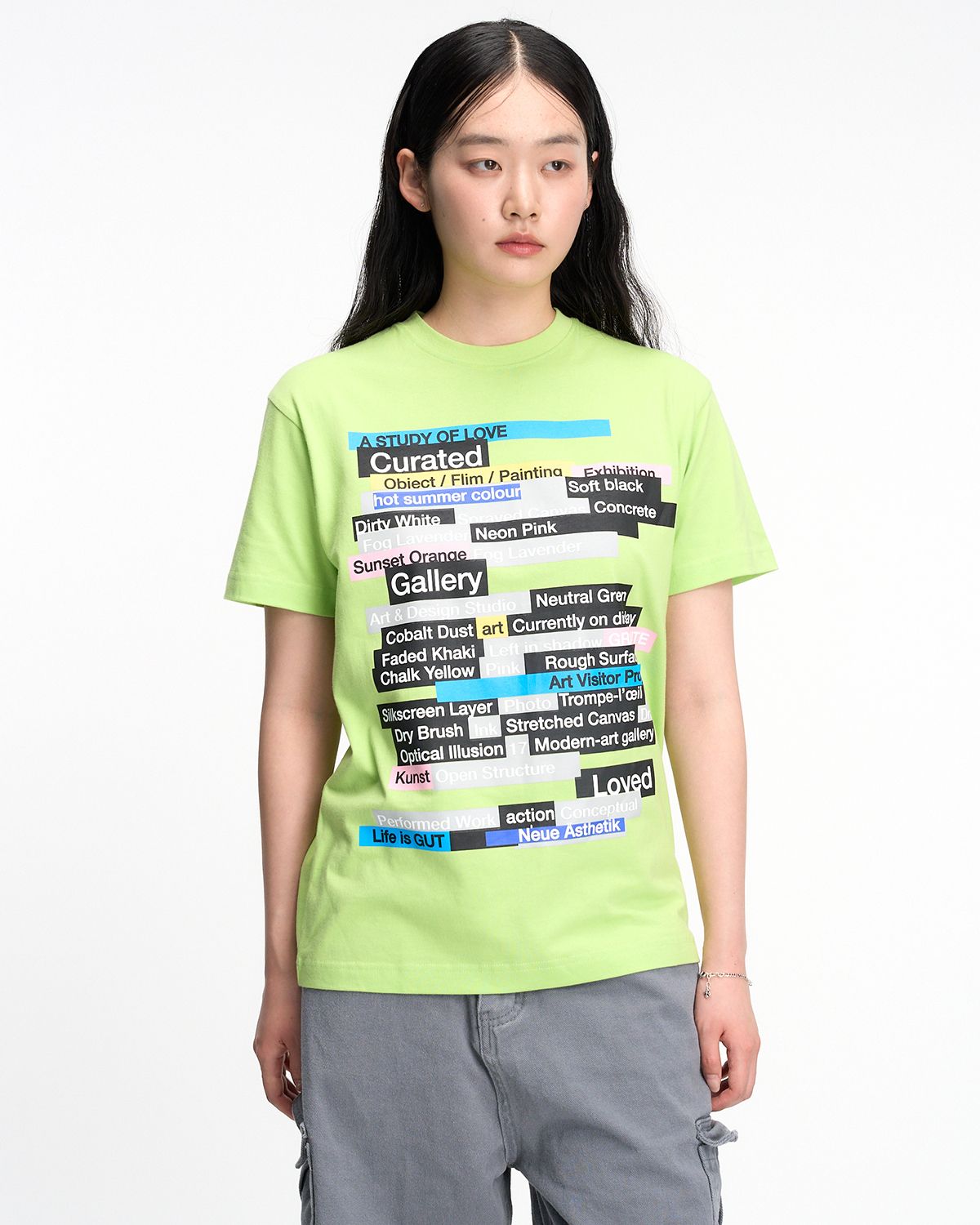 더뮤지엄비지터(THEMUSEUMVISITOR) MULTI TEXT GRAFFITI T-SHIRT (GREEN)