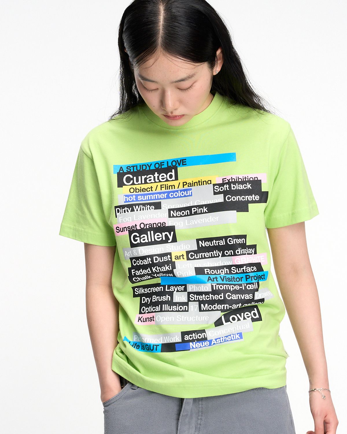 더뮤지엄비지터(THEMUSEUMVISITOR) MULTI TEXT GRAFFITI T-SHIRT (GREEN)