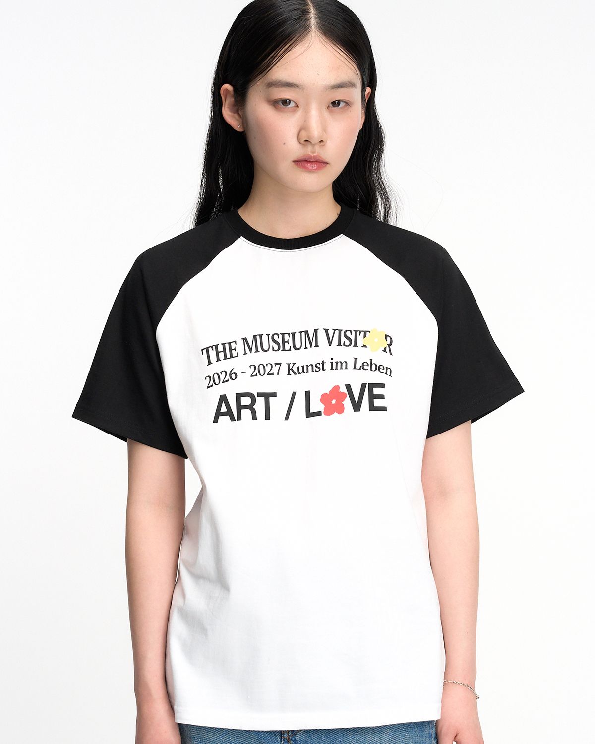 더뮤지엄비지터(THEMUSEUMVISITOR) RAGLAN COLOR BLOCK GRAPHIC T-SHIRT (BLACK)