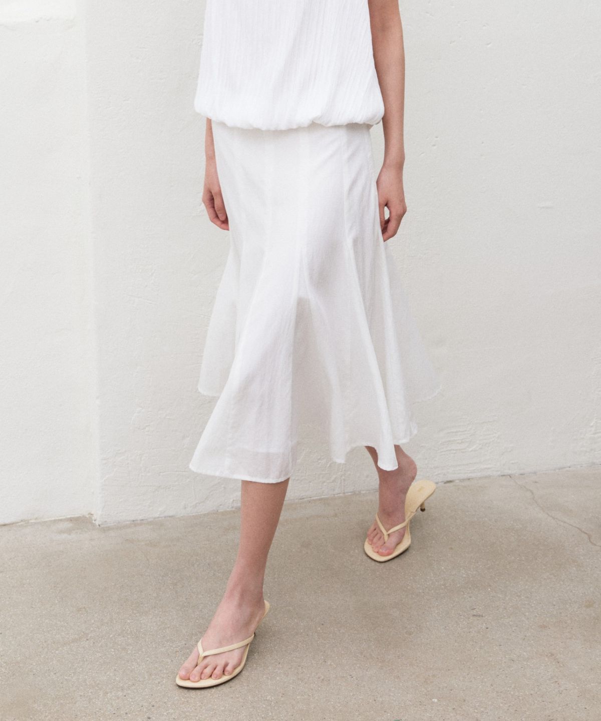 망고매니플리즈(MANGO MANY PLEASE) FLUTT FLARE SKIRT_WHITE