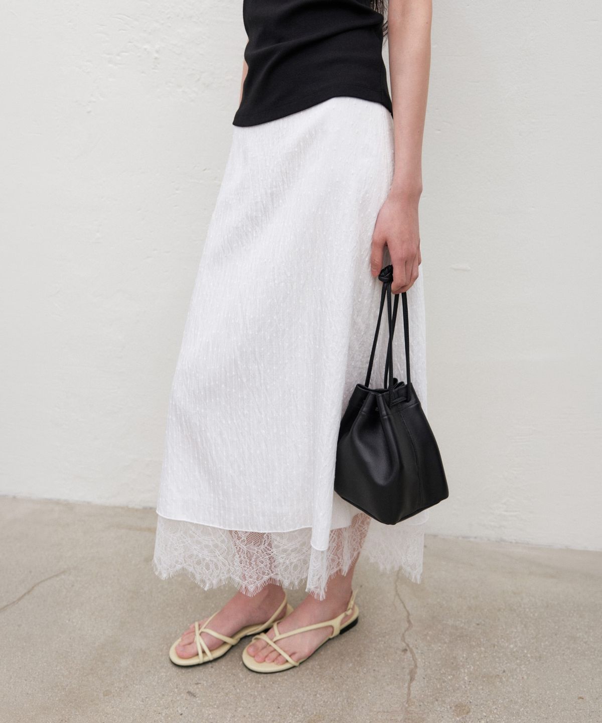 망고매니플리즈(MANGO MANY PLEASE) CHICOR LACE SKIRT_IVORY