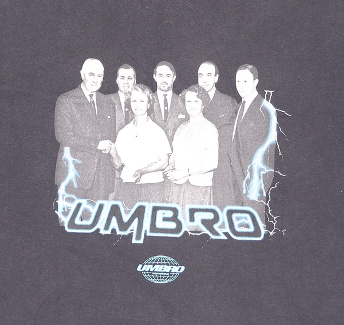 엄브로(UMBRO) 반소매 티셔츠 100