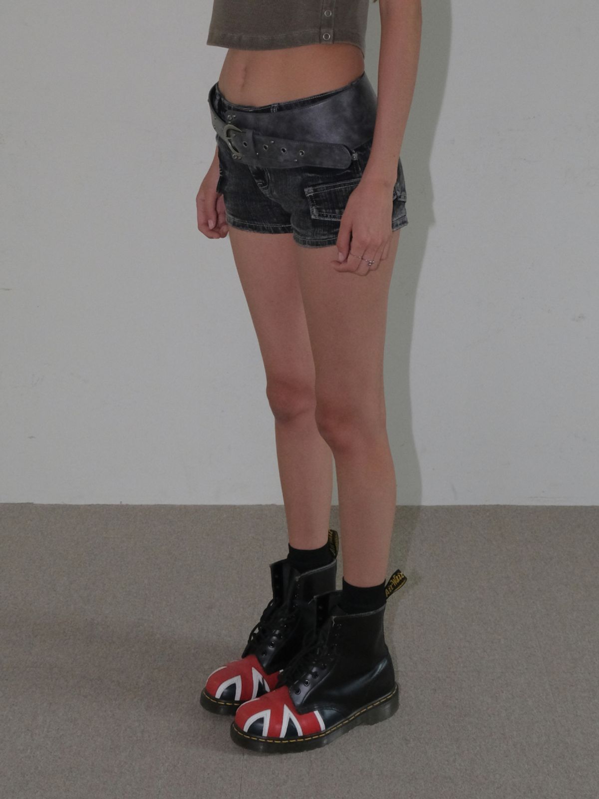 오디너리 홀리데이(ORDINARY HOLIDAY) VINTAGE WASHING DENIM SHORTS [BLACK]
