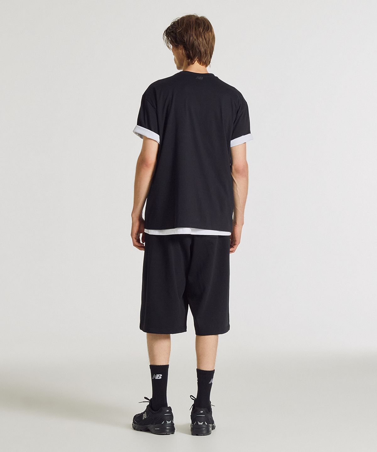 뉴발란스(NEW BALANCE) NBNVG31543 / UNI 에센셜 8부 쇼츠 (BLACK)