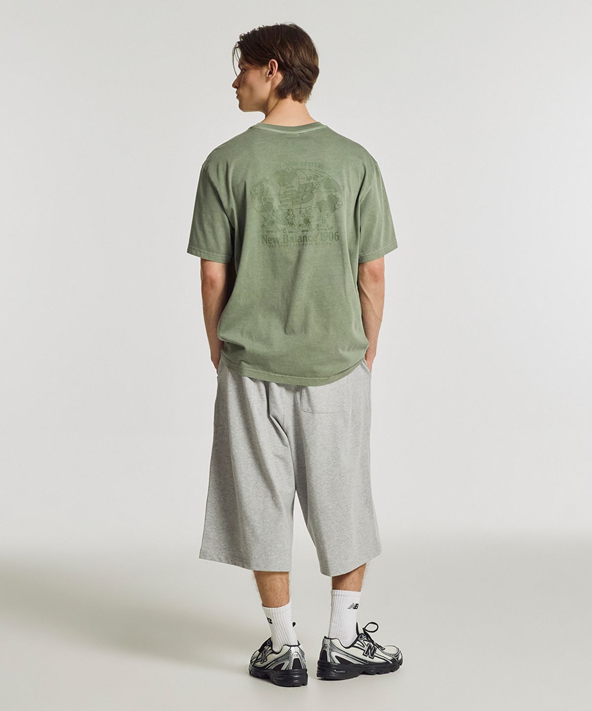 뉴발란스(NEW BALANCE) NBNVG31543 / UNI 에센셜 8부 쇼츠 (M/GRAY)