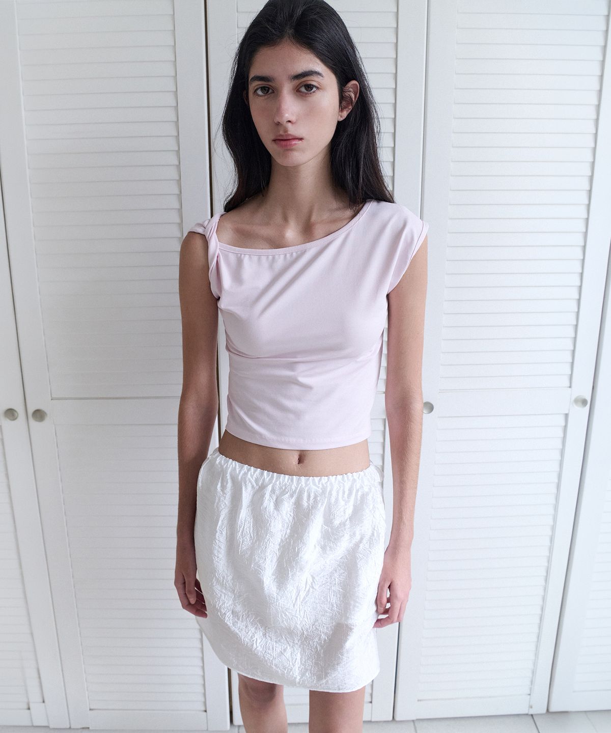 앤니즈(ANDNEEDS) Sietta satin midi skirt (white)