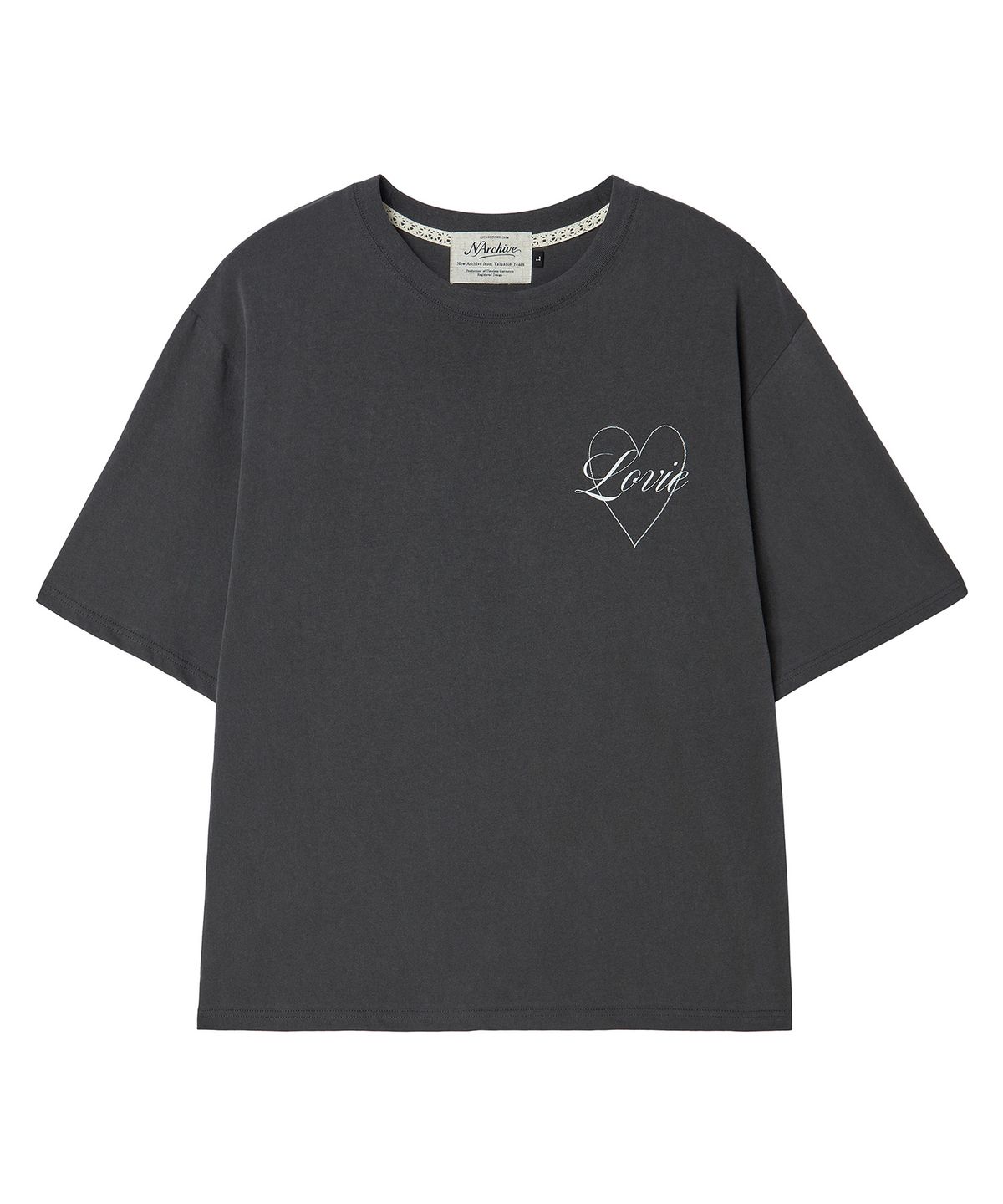 비욘드클로젯(BEYOND CLOSET) [COLLECTION LINE] 러비 에디토리얼 반팔 티셔츠 차콜 그레이