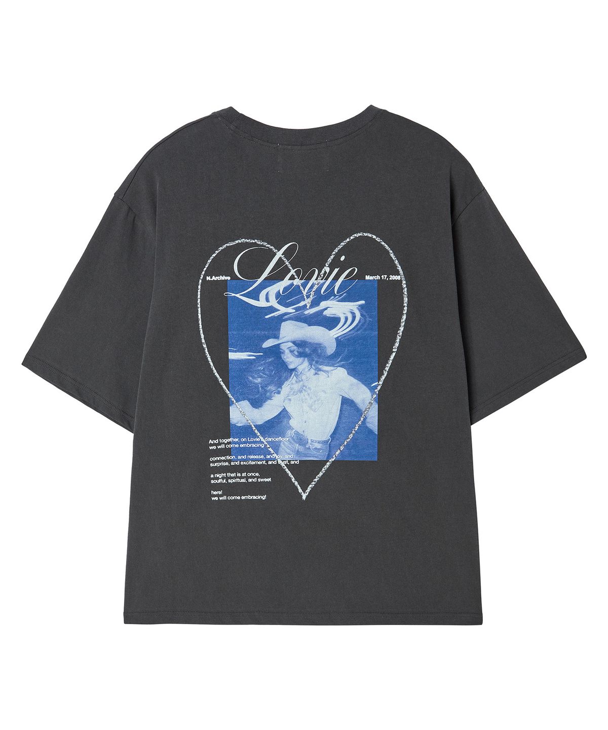 비욘드클로젯(BEYOND CLOSET) [COLLECTION LINE] 러비 에디토리얼 반팔 티셔츠 차콜 그레이