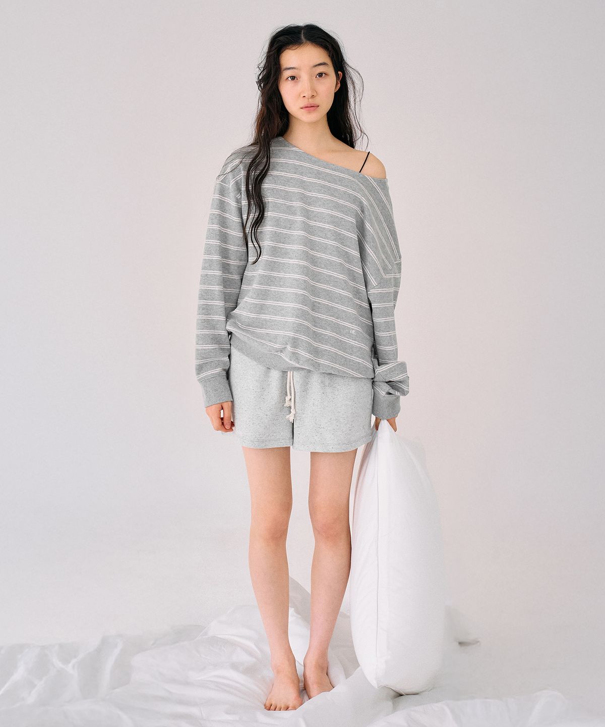망고매니플리즈(MANGO MANY PLEASE) [ROUTINE] YEVA SWEATSHIRT_GREY STRIPE