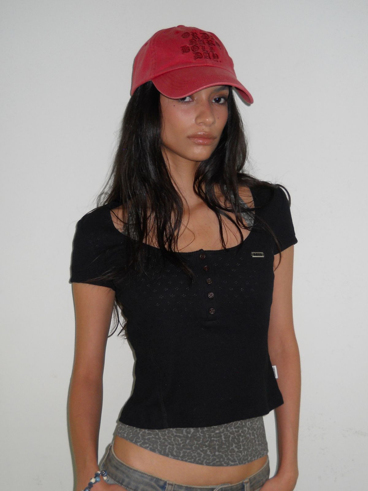 오디너리 홀리데이(ORDINARY HOLIDAY) LOGO BALL CAP [RED]