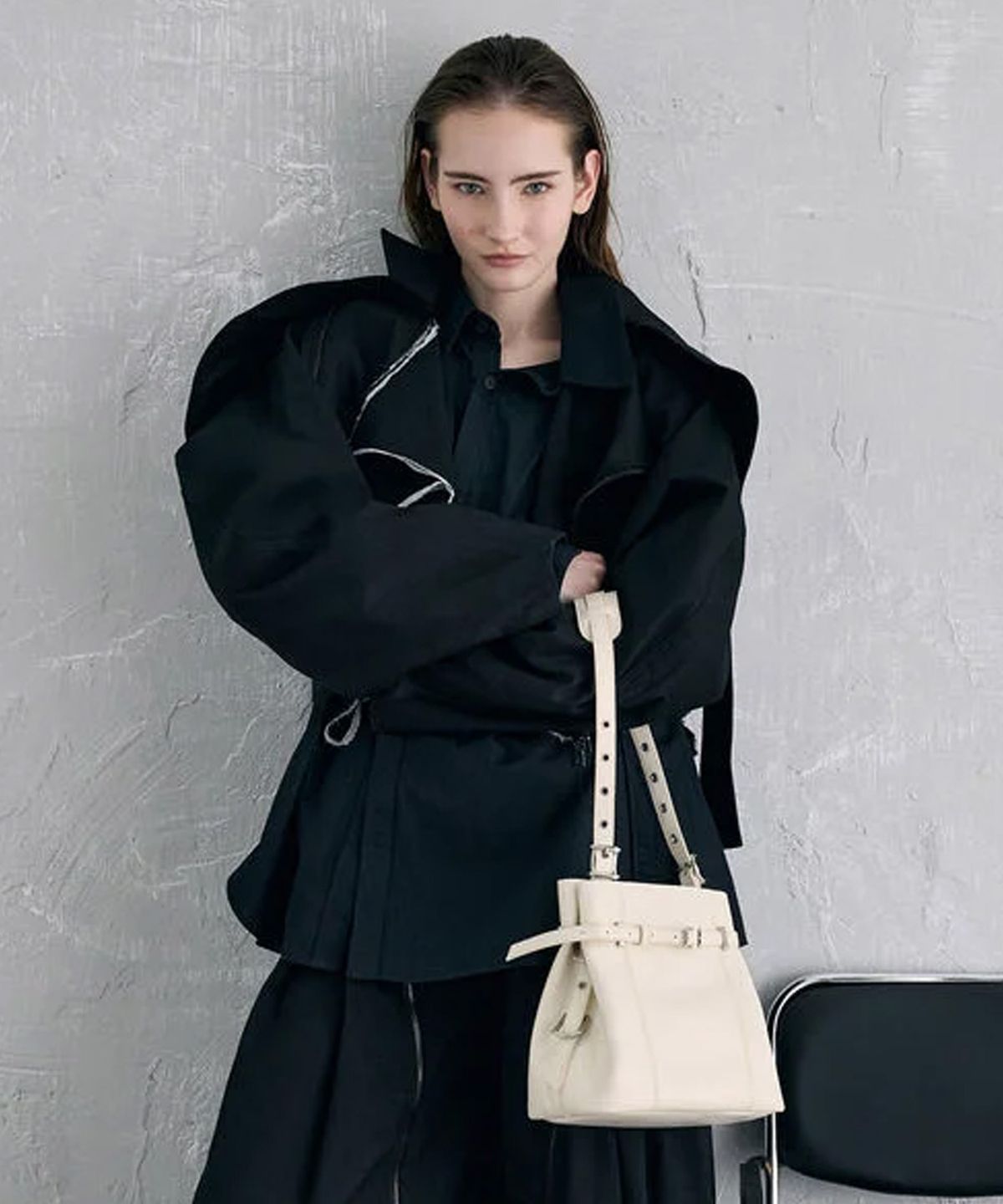 찰스앤키스(CHARLES & KEITH) 브리나 벨트 버킷백  CK2-10782545
