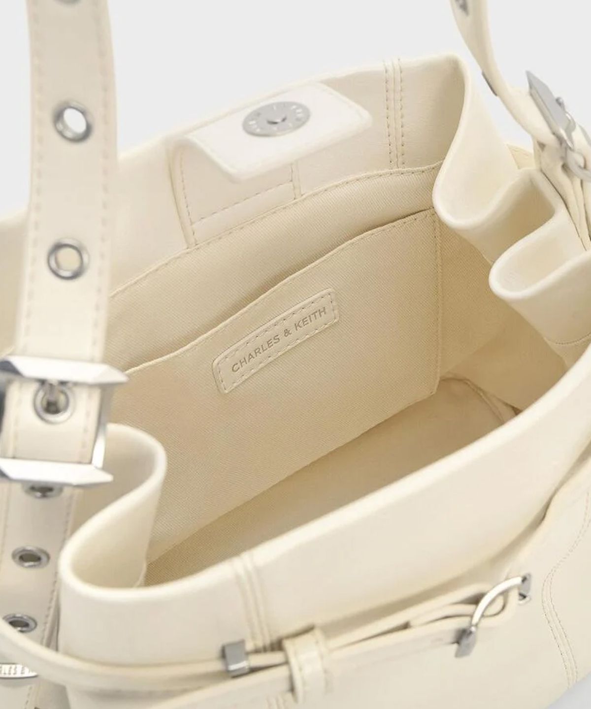 찰스앤키스(CHARLES & KEITH) 브리나 벨트 버킷백  CK2-10782545