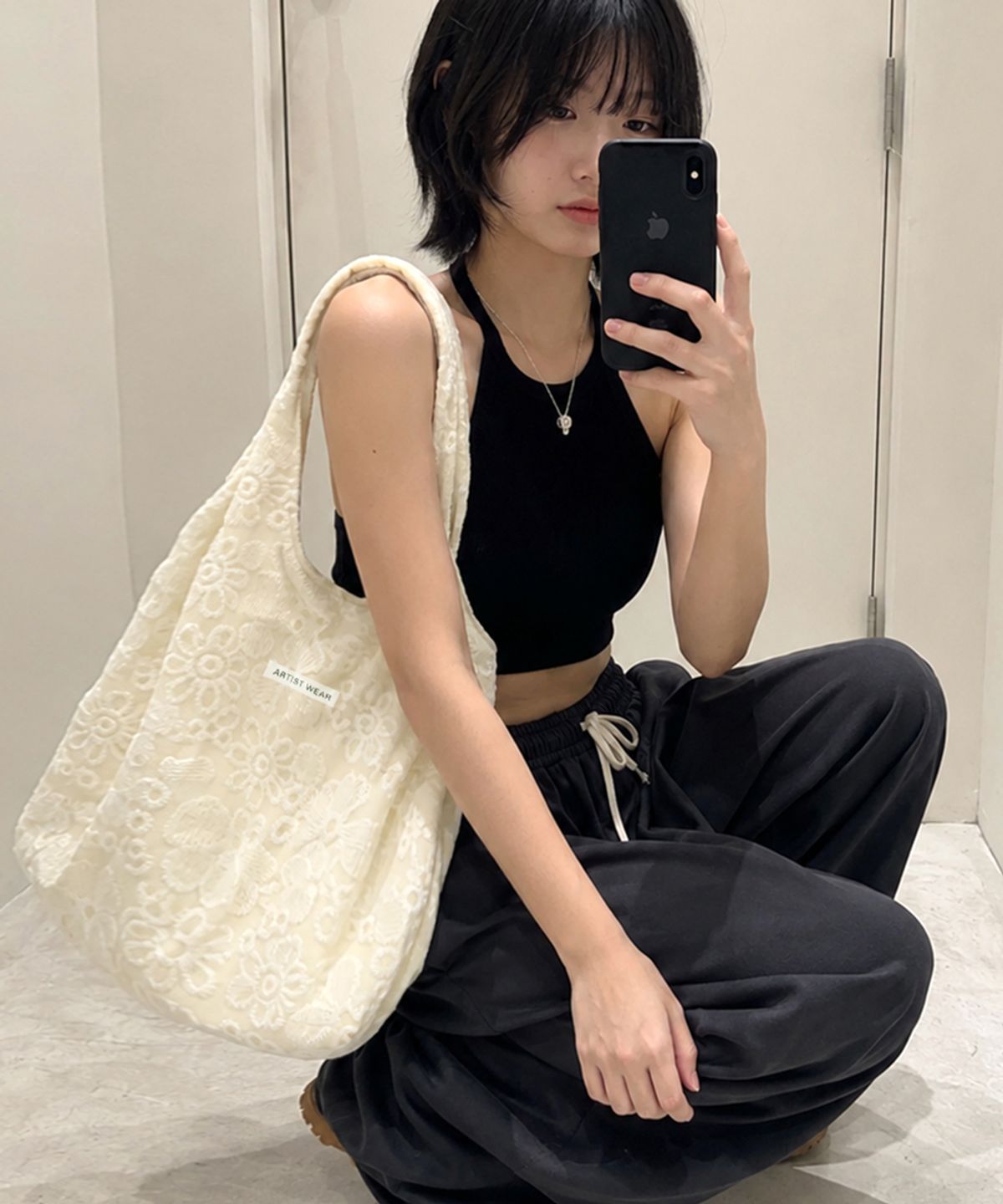 아티스트웨어(ARTISTWEAR) [ATW] 블룸 자수 싱글백