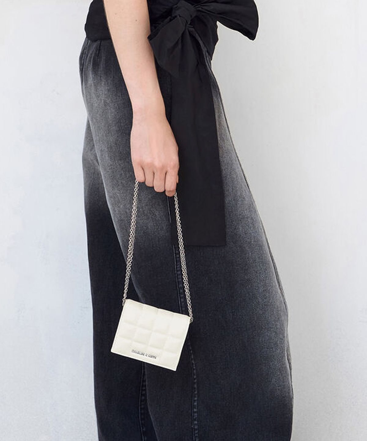 찰스앤키스(CHARLES & KEITH) 퀼티드 미니월렛 2colors CK6-10680910-1