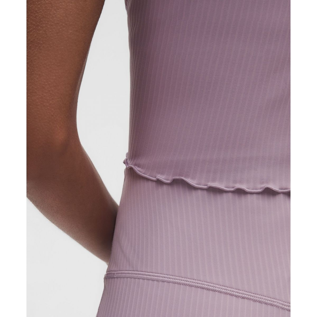 룰루레몬(LULULEMON) Align™ 레터스 헴 베이비 티  LOTU