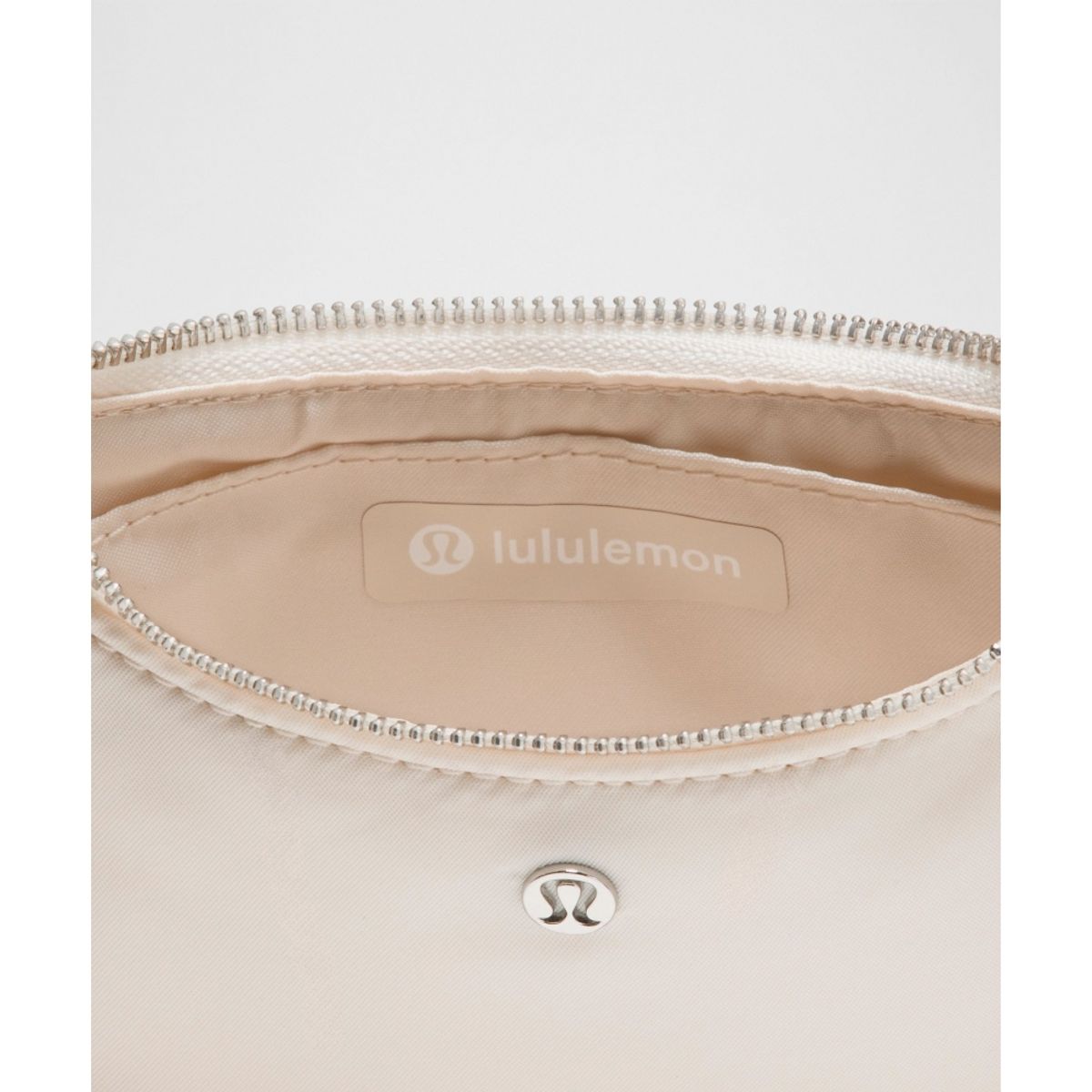 룰루레몬(LULULEMON) 시티 에센셜 나노 숄더백  LTIV SLVR