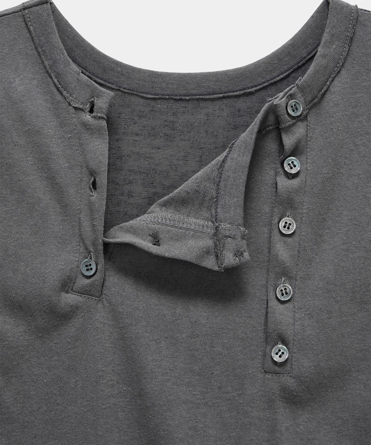 에트오소메(ETRE AU SOMMET) Two-Line Button Short Sleeveless (Charcoal)