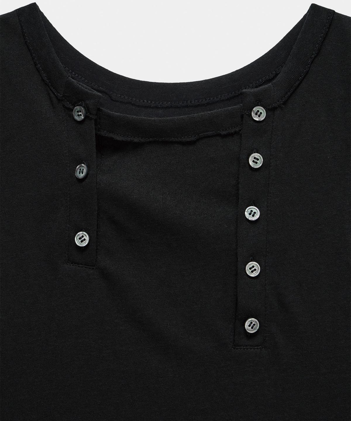 에트오소메(ETRE AU SOMMET) Two-Line Button Short Sleeveless (Black)
