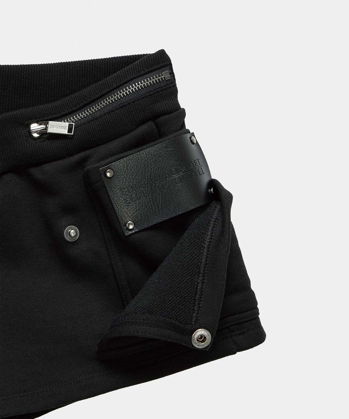 에트오소메(ETRE AU SOMMET) Two Zipper short pants (Black)