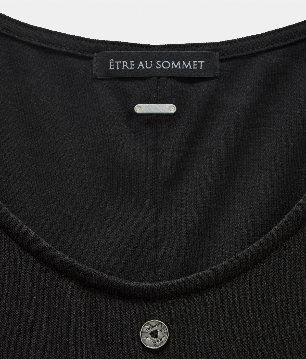 에트오소메(ETRE AU SOMMET) Layered Buckle Line Top (Black)