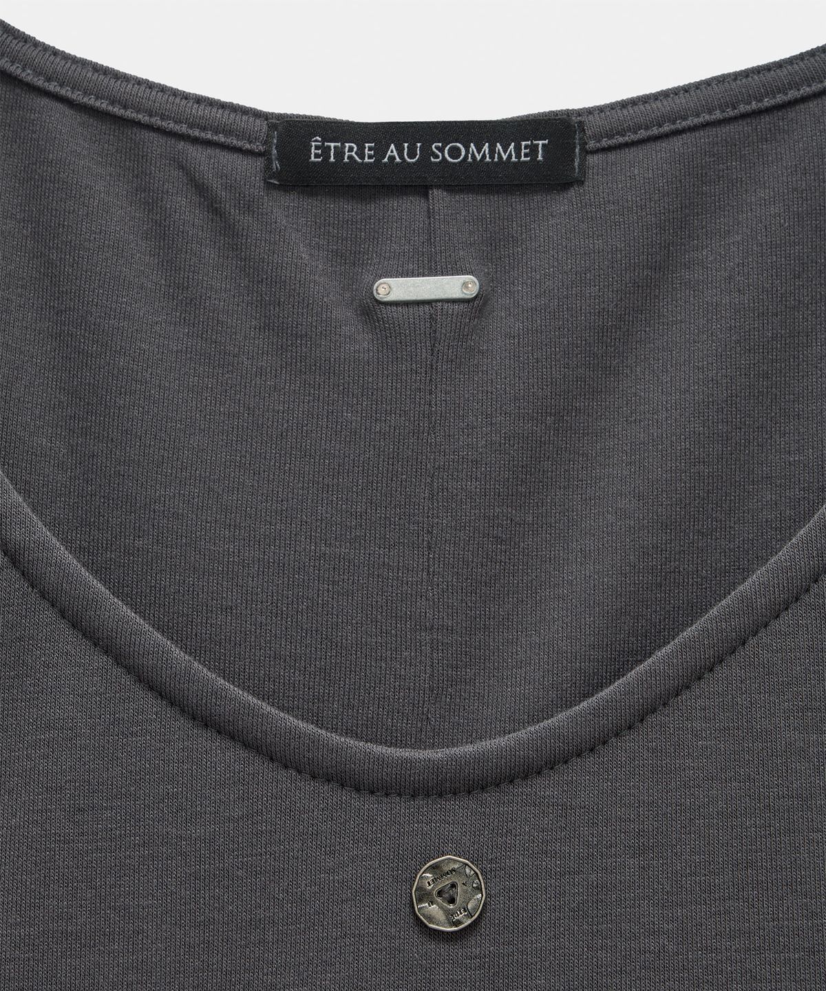 에트오소메(ETRE AU SOMMET) Layered Buckle Line Top (Charcoal)