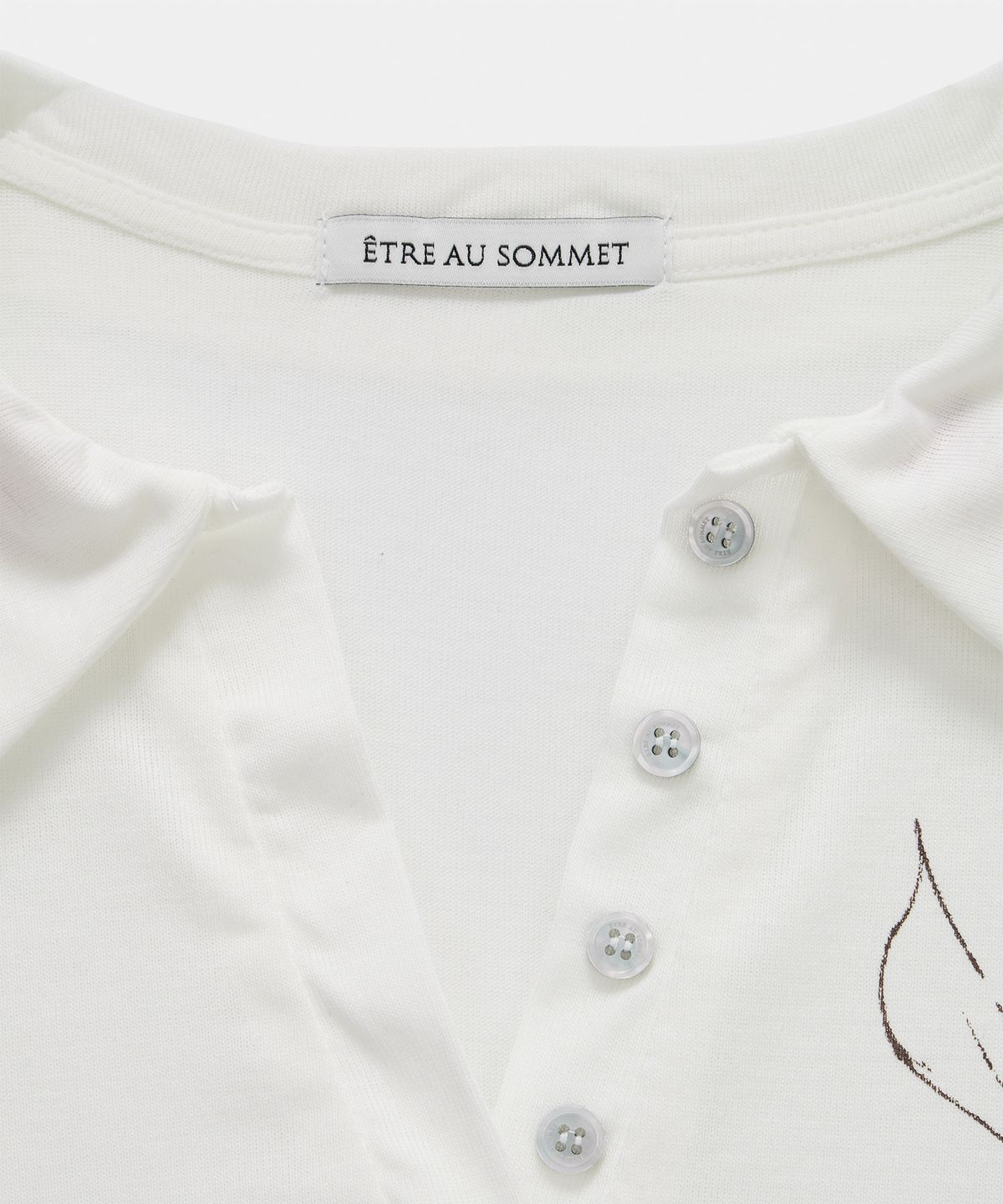 에트오소메(ETRE AU SOMMET) Rib Collar Roll Up Shirring Top (White)