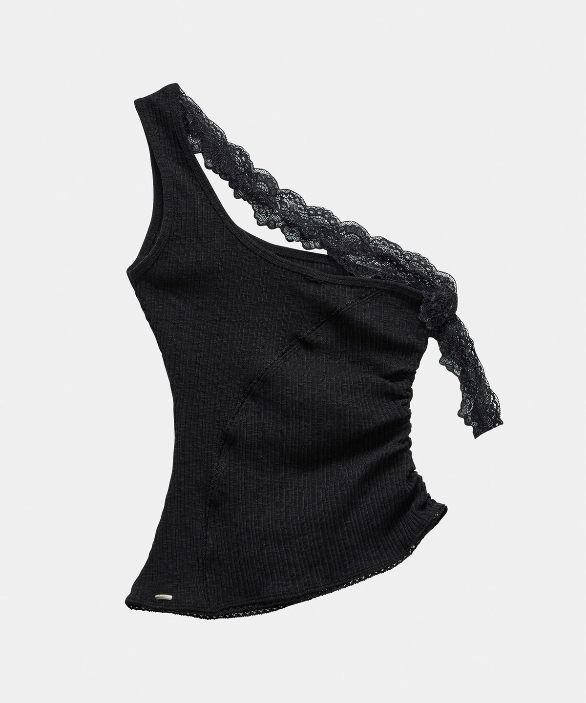 에트오소메(ETRE AU SOMMET) Lace One-Shoulder Shirring Top (Black)