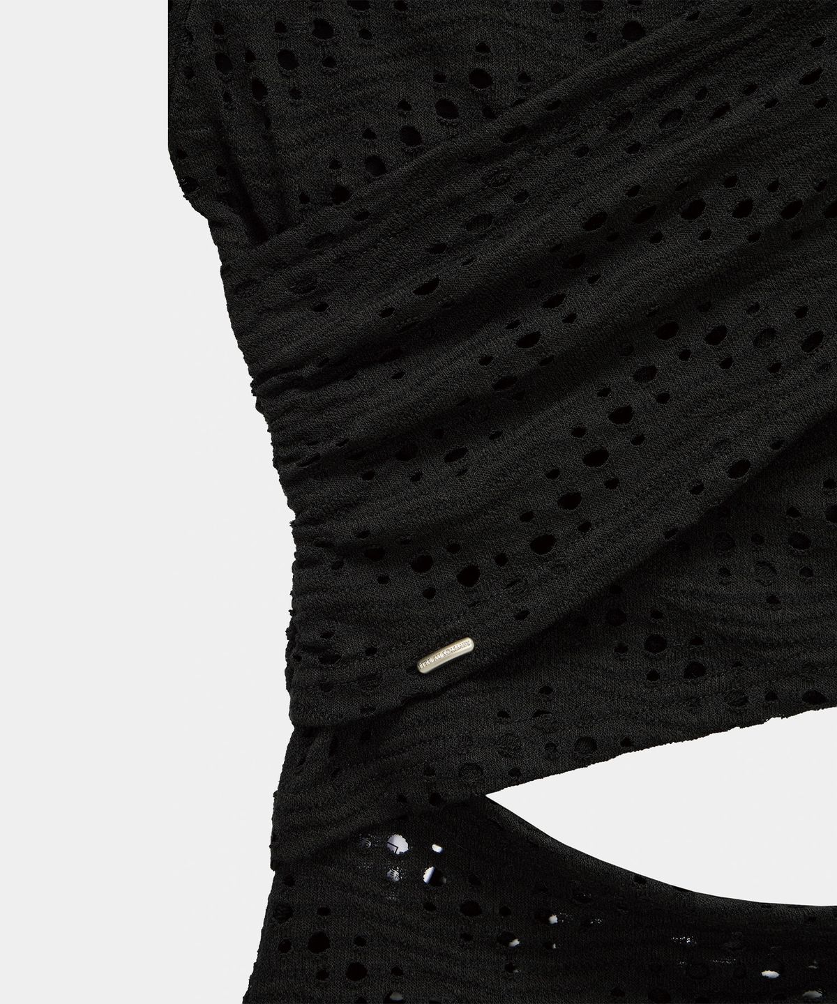 에트오소메(ETRE AU SOMMET) Hole Knit Layered Side Slit Top (Black)