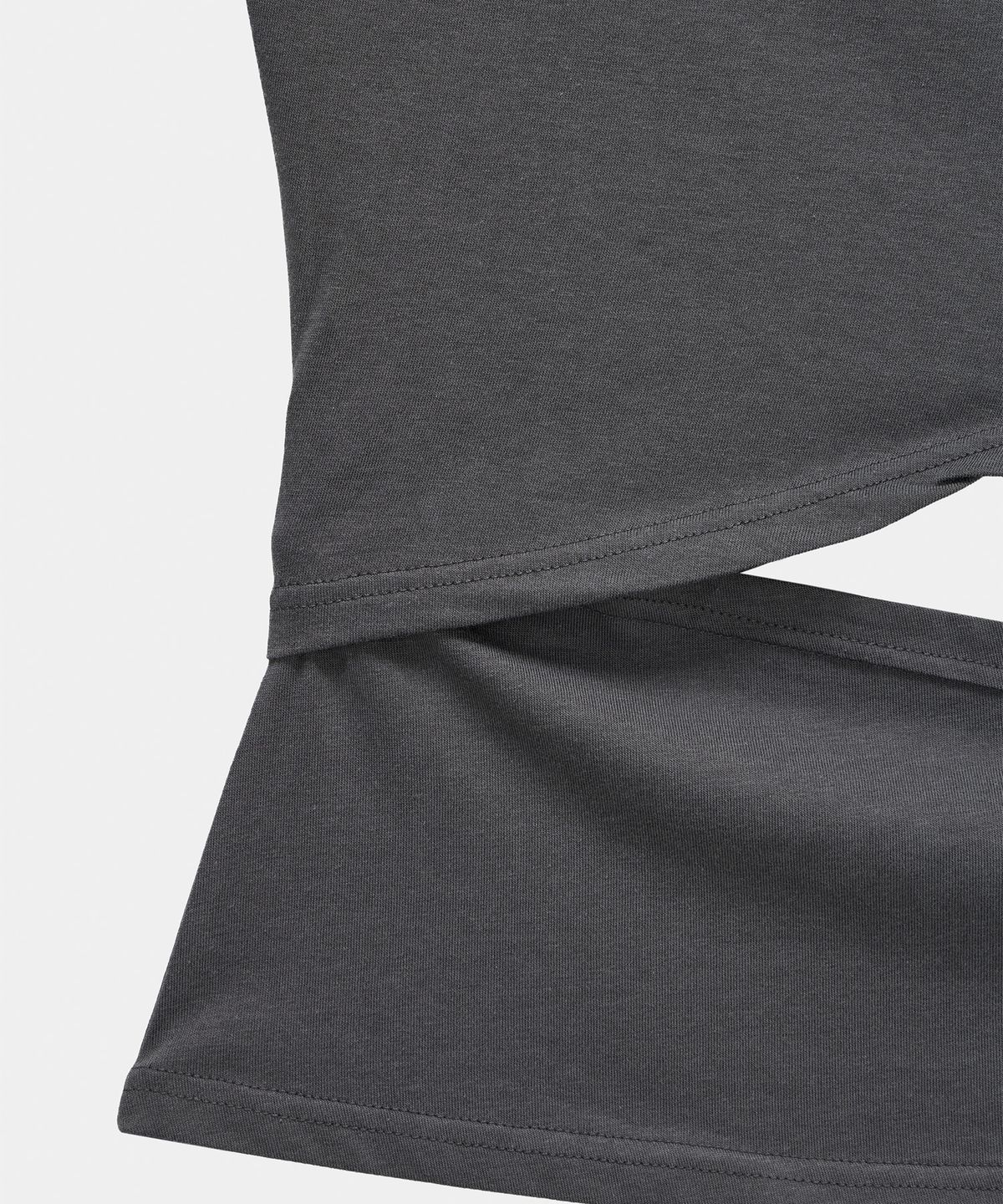 에트오소메(ETRE AU SOMMET) Cut-Out Open Short Sleeve (Dark Gray)