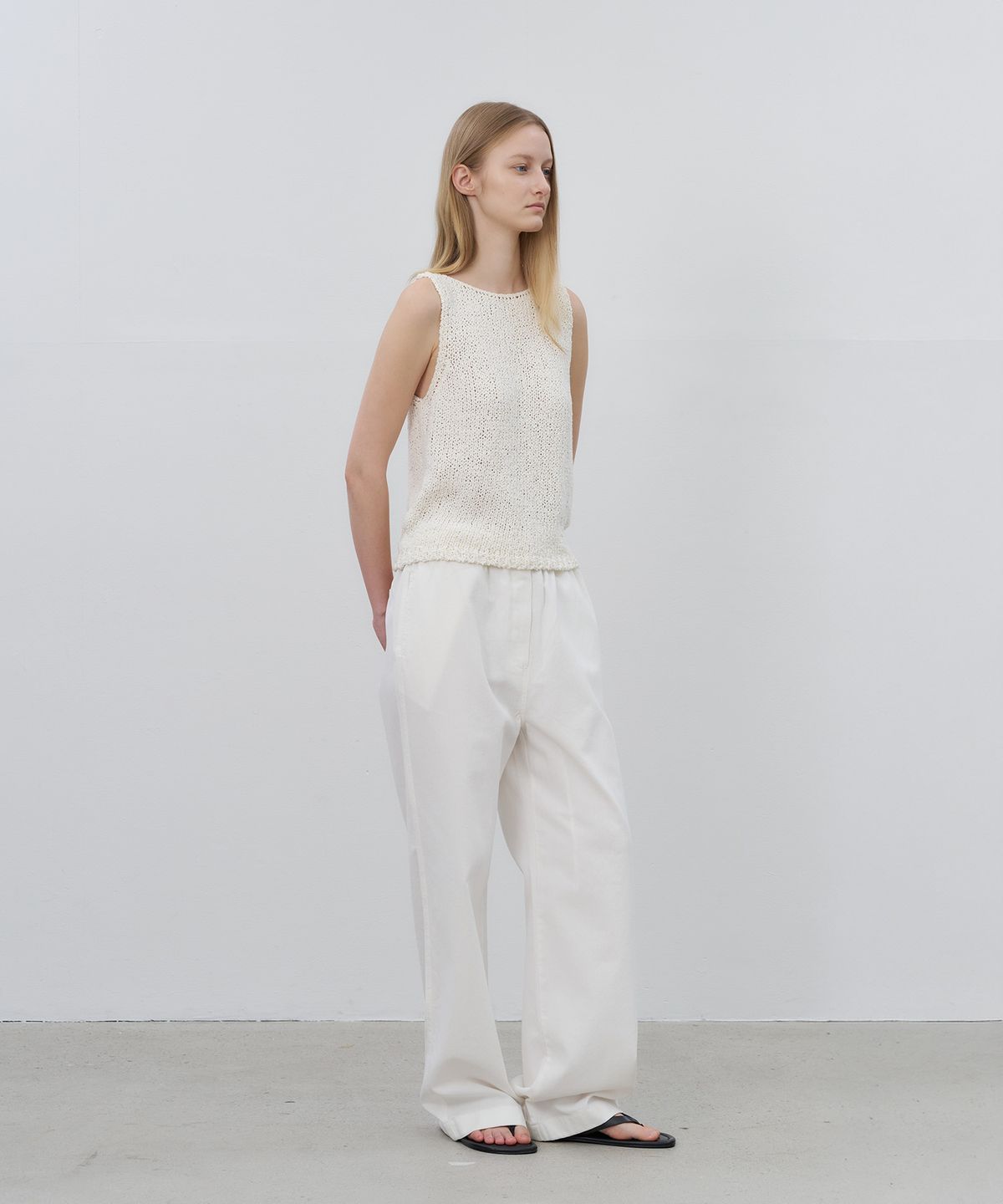 로트(LOTE) Crochet Sleeveless Knit_2 Color