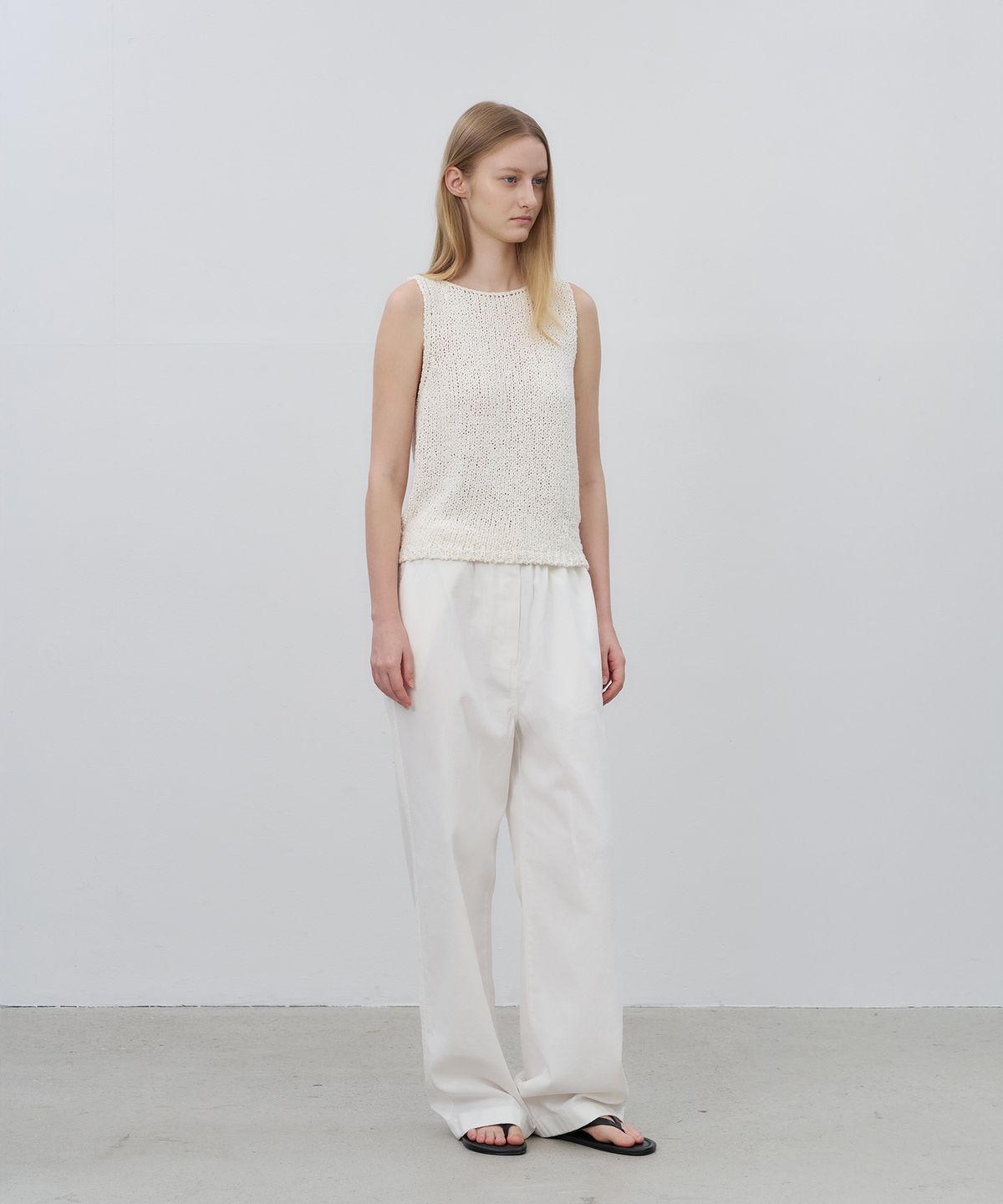 로트(LOTE) Crochet Sleeveless Knit_2 Color