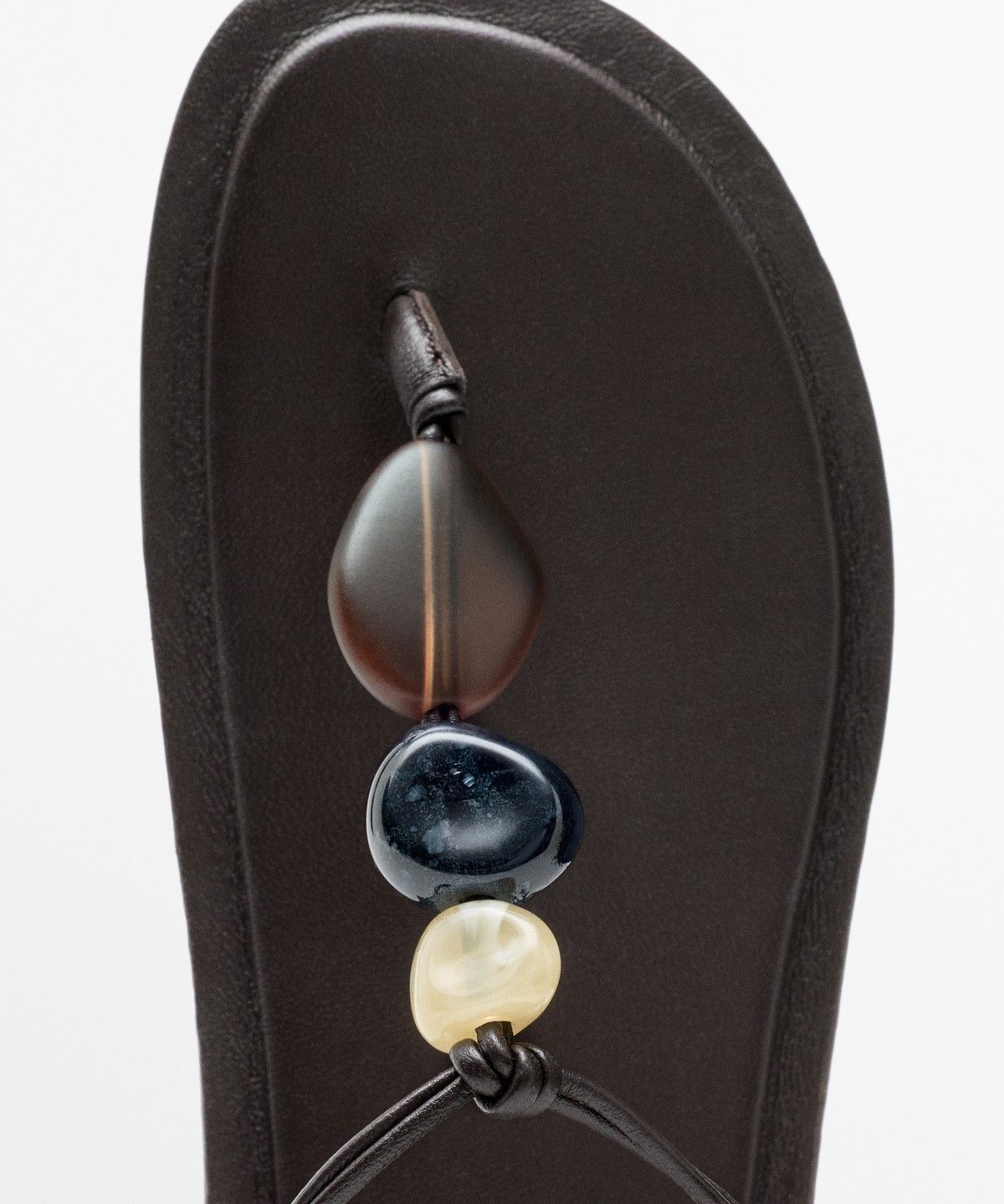 마시모두띠(MASSIMO DUTTI) 스톤 플랫 샌들