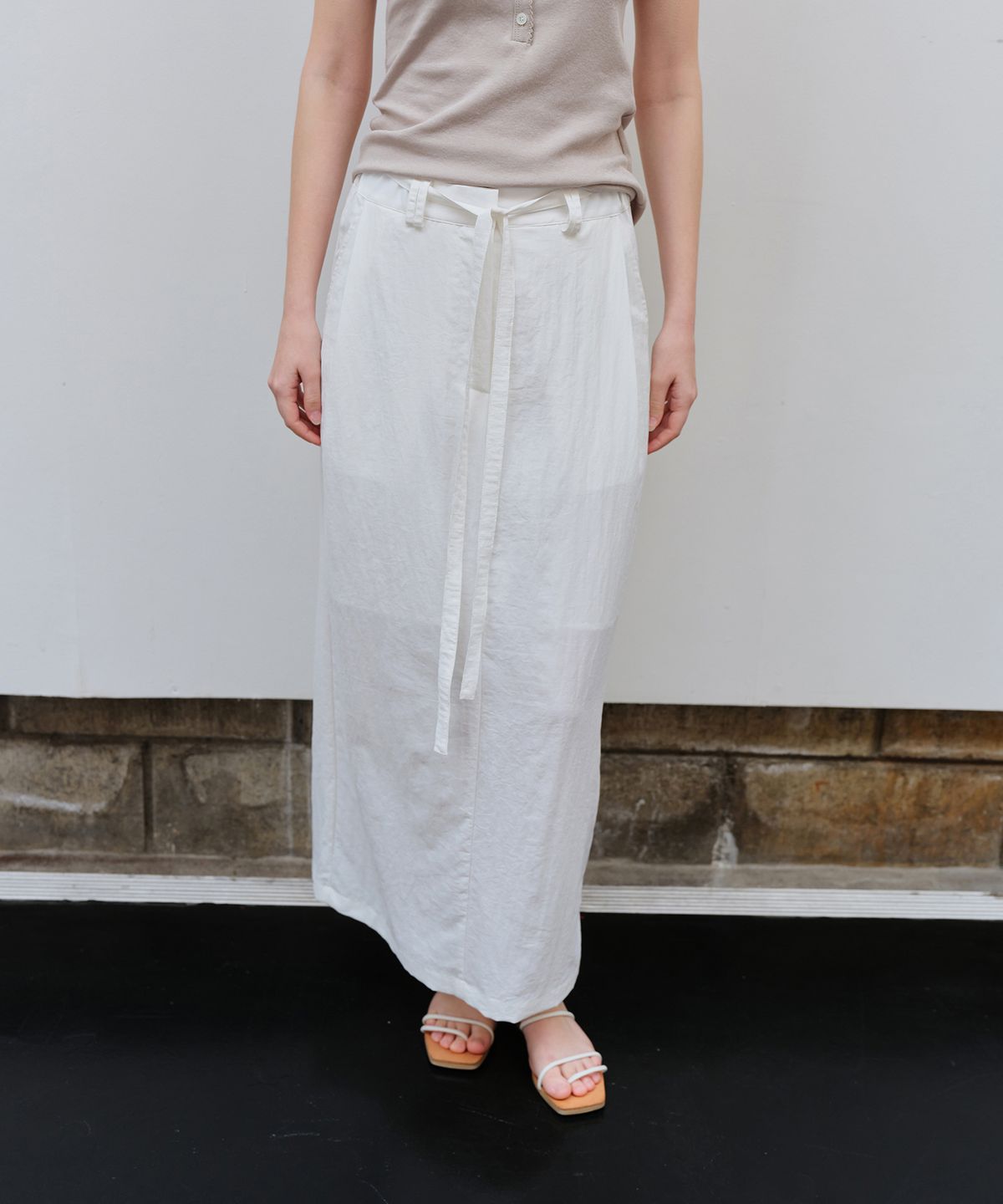 더라이(THERYE) Easy Banding Long Skirt(White)