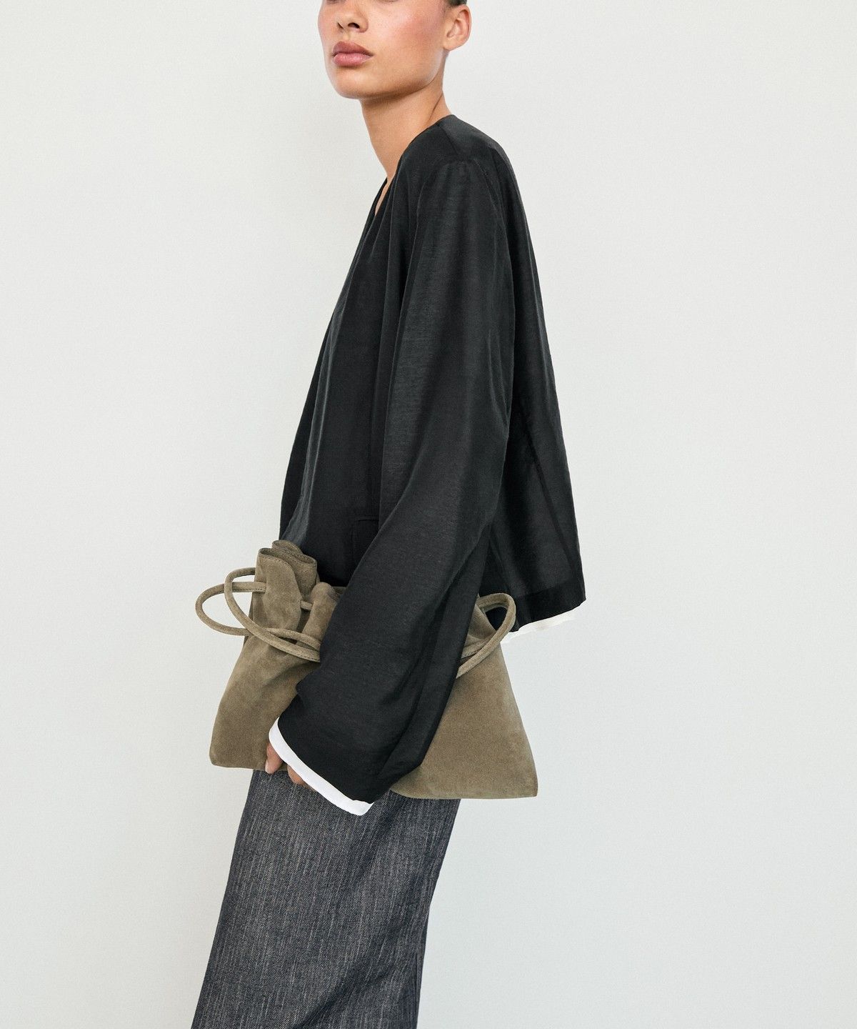 마시모두띠(MASSIMO DUTTI) 더블 콘트라스트 토털 룩 재킷